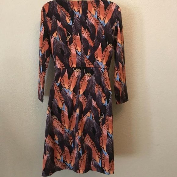 Multi-Colored Feather 3/4 Sleeve Gathered Dress M - Picture 3 of 9